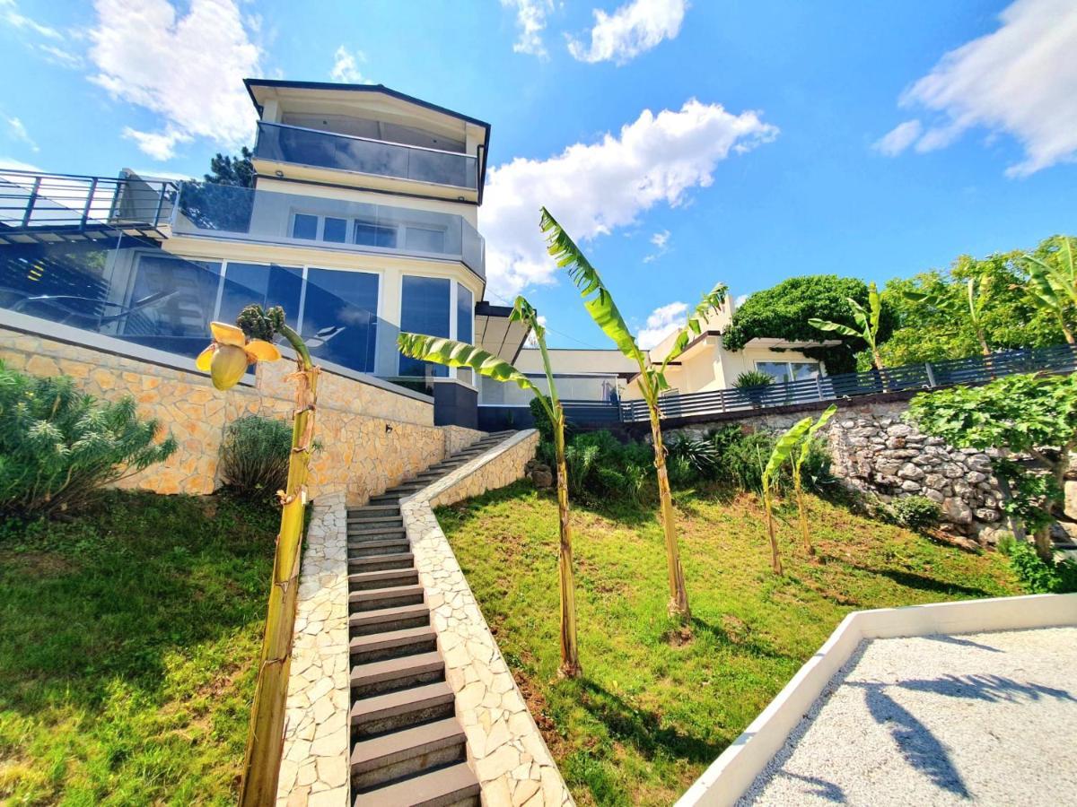 Penthouse Jacuzzi & Pool Apartmants Opatija Exterior foto
