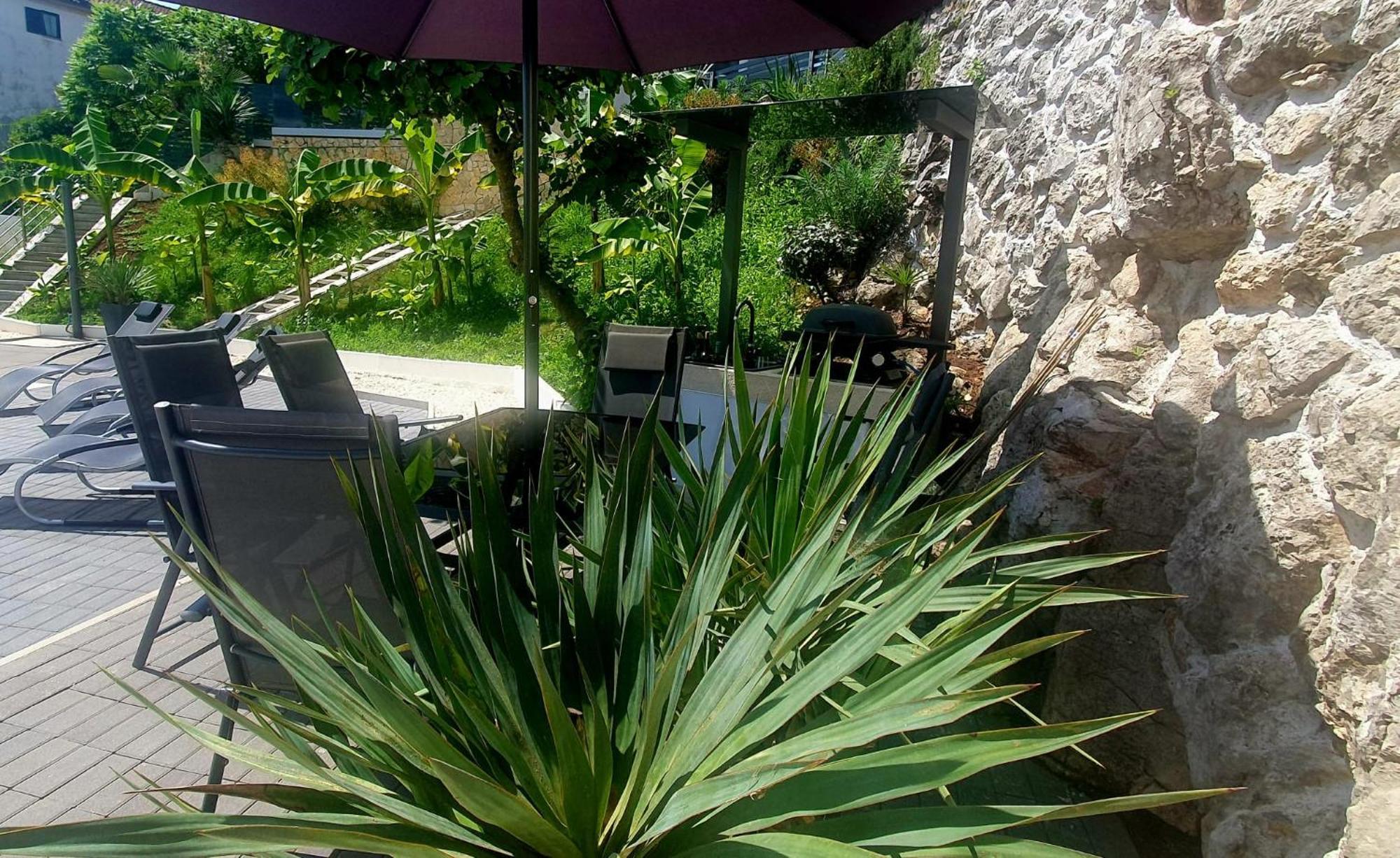 Penthouse Jacuzzi & Pool Apartmants Opatija Exterior foto