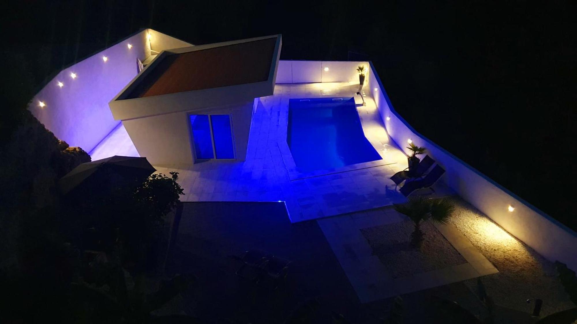 Penthouse Jacuzzi & Pool Apartmants Opatija Exterior foto